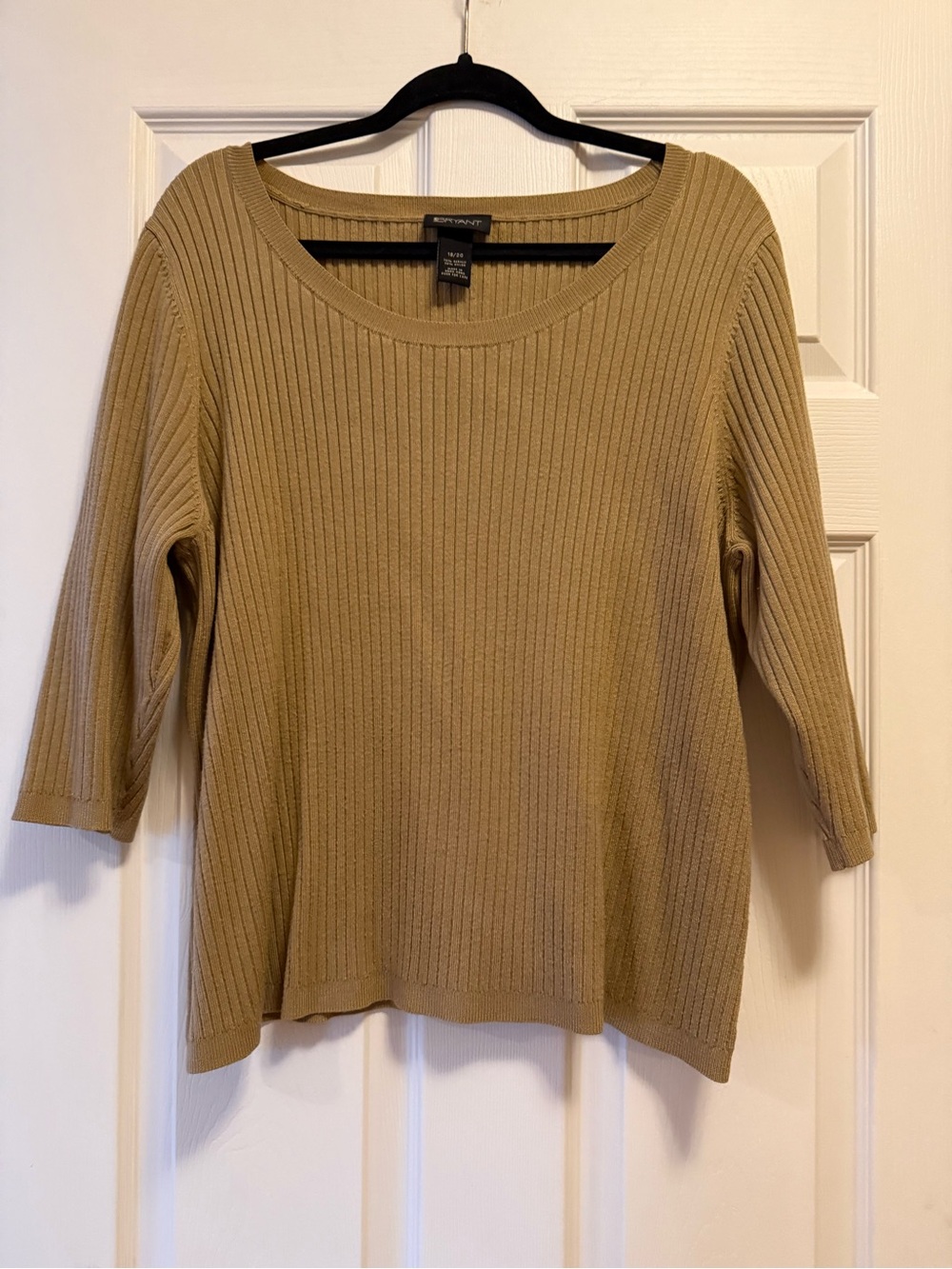 Lane Bryant Woman’s Tan Ribbed Scoop Neck Sweater size 18/20